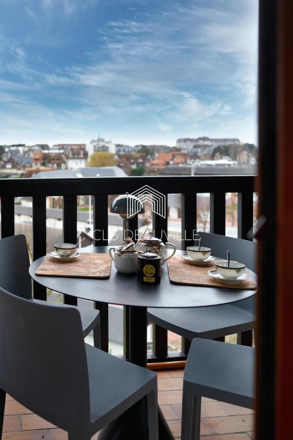 L'Hippique C.L.S โดวีลล์ ภายนอก รูปภาพ